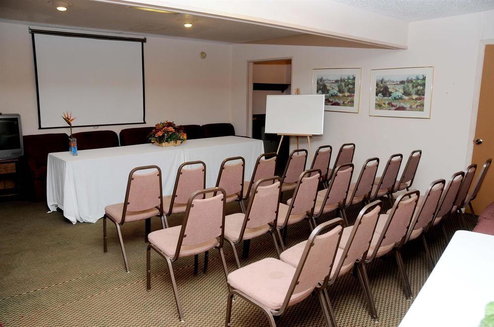 Economy Inn & Suites Denton Esterno foto