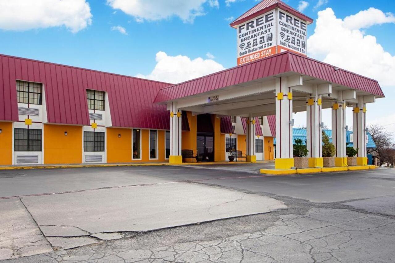 Economy Inn & Suites Denton Esterno foto