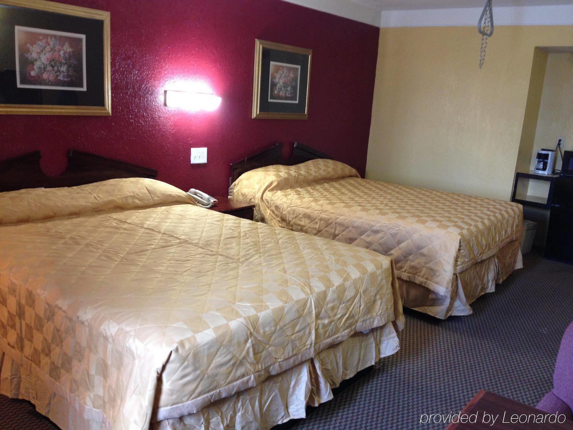 Economy Inn & Suites Denton Esterno foto