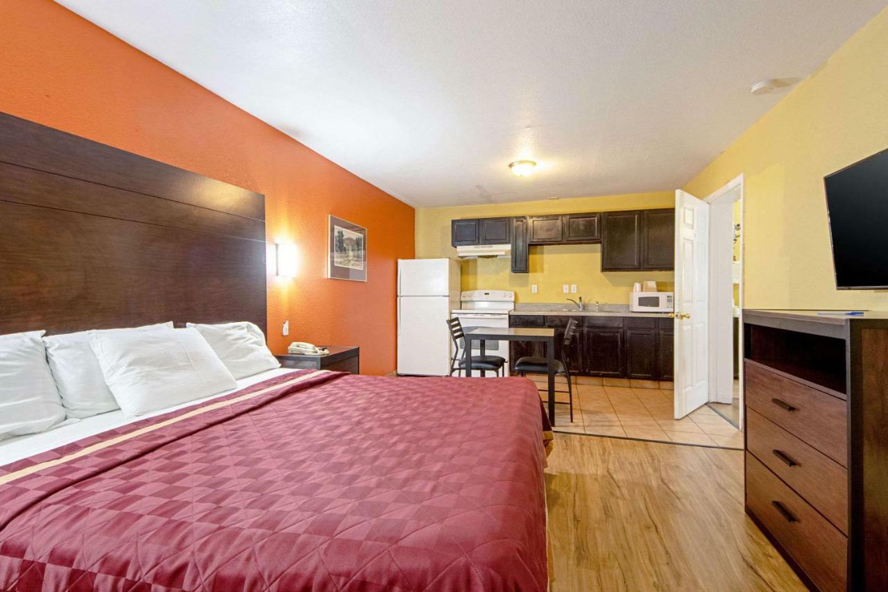 Economy Inn & Suites Denton Esterno foto