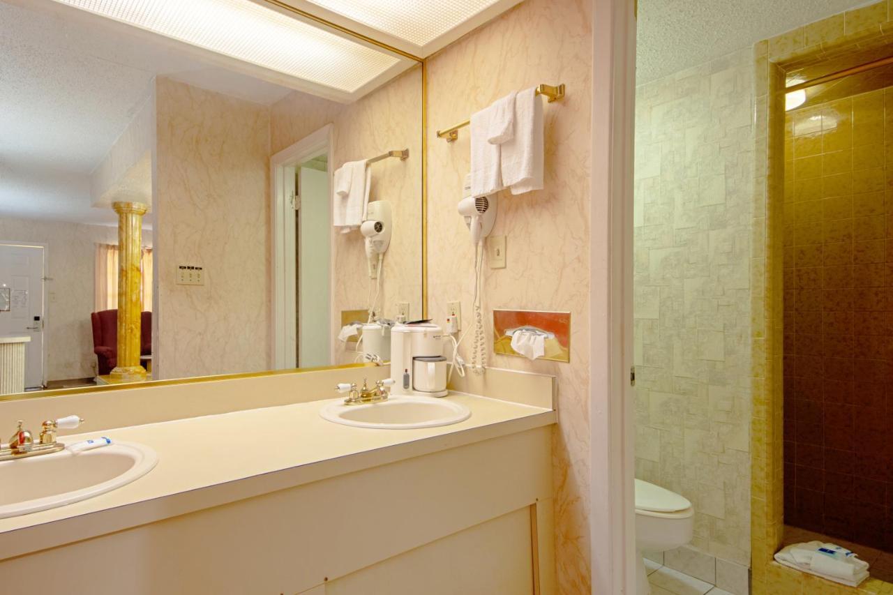 Economy Inn & Suites Denton Esterno foto
